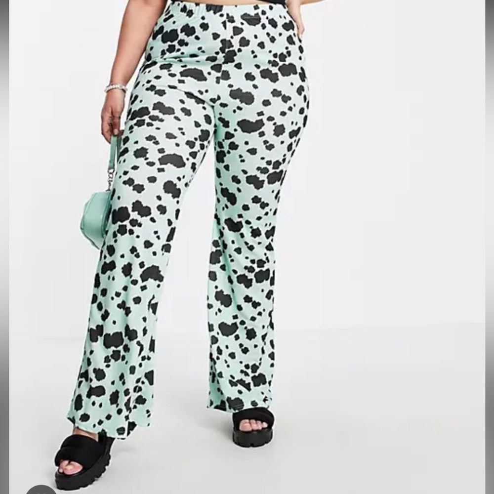 🖤Stretchy Dalmatian Print Wide Leg Pants